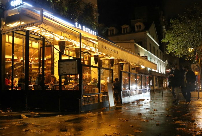Paris attacks. A caf  that became a temporary first aid station Paris Terrorist Attacks: Psychological Care First Aid Center On the night of the terrorist attacks, the cafe became a temporary first aid station to treat the injured at the theater. The cafe  La Hoyale  is located off the street by the Bataclan Theater. On the night of the terrorist attack on November 13, it became a temporary first aid station to treat the injured at the theater.