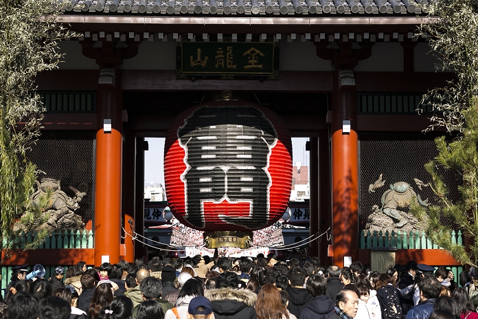 The start of 2016 Senso ji Temple crowded with Hatsumode visitors Visitors line for   hatsumode   at the Sensoji temple in Asakusa on January 3, 2016, Tokyo, Japan. Every year people visit shrines and buddhist temples in the first few days of the new year, a Japanese tradition known as hatsumode, to pray for a good healthy and successful year to come.  Photo by Rodrigo Reyes Marin AFLO 
