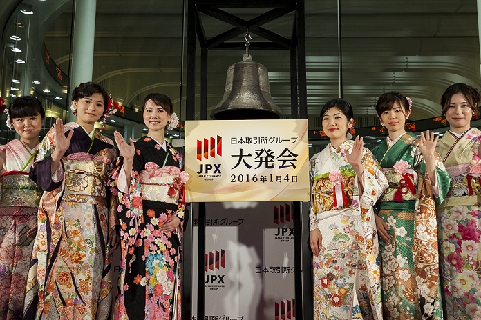 TSE Grand Opening First trading session of the New Year begins Women wearing traditional Japanese kimonos pose for the cameras during a ceremony for the first session of the new year at Tokyo Stock Exchange  TSE  on January 4, 2016, Tokyo, Japan. The Nikkei Stock Average, which closed 2015 at its highest annual closing level in 19 years, dropped one percent to 18818.58 in the first few minutes of 2016 trading.  Photo by Rodrigo Reyes Marin AFLO 