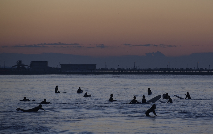 The start of the year 2016 New Year celebrations throughout Japan JANUARY 1, 2016   Surfers wait for the first sunrise of the new year, known as  hatsu hinode , at Kugenuma Beach in Fujisawa, Kanagawa, Japan.  Photo by Ben Weller AFLO   JAPAN   UHU 