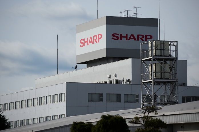 Sharp Corporation Tochigi Plant Increased production of 4K TVs for year end sales Sharp, which is undergoing a management restructuring, opened its Tochigi plant, which produces LCD TVs, to the press on November 19. The plant is doubling production of 4K TVs for the year end sales season, in Yaita City, Tochigi Prefecture, on the afternoon of November 19, 2015.