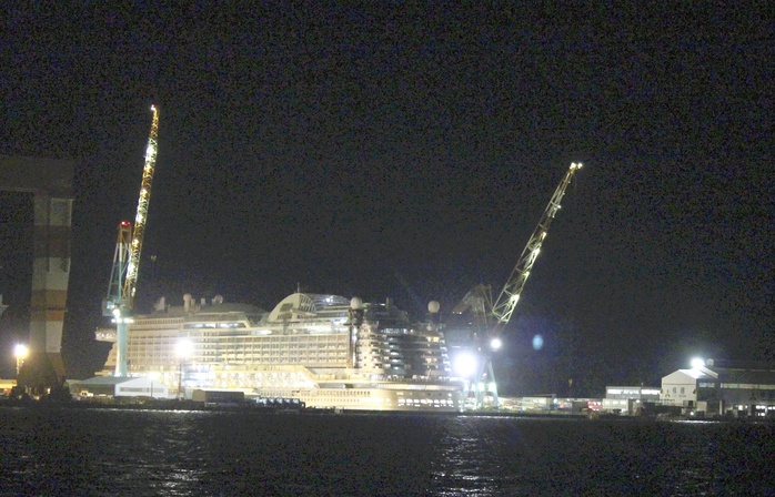 Fire on a large passenger ship under construction Nagasaki, Mitsubishi Heavy Industries Shipyard   Machinery Works Fire broke out on the large cruise ship  Aida Prima   9:23 p.m., January 11, 2016, in Nagasaki City , which is under construction in the dock of the Koyagi Machi shipyard of Mitsubishi Heavy Industries, Ltd. in Koyagi cho, Nagasaki City, at around 8:35 p.m. on January 11. The fire broke out on the seventh floor of the ship, which was about 15 square meters in area. Smoke filled the surrounding area, and the fire was under control at around 9:40 pm.  According to the Nagasaki Prefectural Police Oura Station and the city fire department, a security guard called 119 to report smoke inside the ship and that the sprinklers had been activated, and workers on the dock were evacuated.  According to the company, this cruise ship was one of two cruise ships ordered in 2011 from the U.S. cruise giant Carnival Corporation, with a capacity of 3,250 passengers. The delivery date was postponed three times because the interior finish did not meet the required standard, and Mitsubishi incurred huge losses due to labor and other costs.