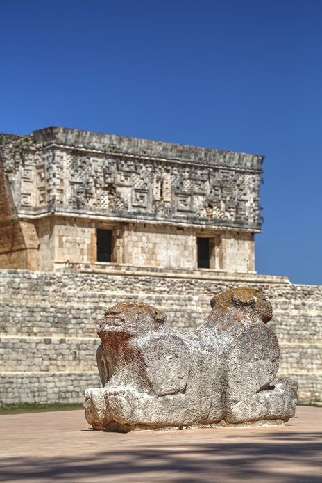 Ushmar, Mexico Double headed Jaguar and Palace of the Governor, Uxmal  Yucatan, Mexico Photo by Richard Maschmeyer