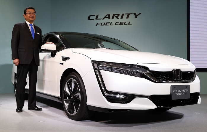 Honda Launches Fuel Cell Vehicle Runs 750 km with hydrogen filling March 10, 2016, Tokyo, Japan   Japanese auto giant Honda Motor president Takahiro Hachigo displays the new fuel cell vehicle  Clarity Fuel Cell  at the company s headquarters in Tokyo on Thirsday, March 10, 2016. The new 5 seater fuel cell vehicle can cruise 750km with a charge of hydrogen.   Photo by Yoshio Tsunoda AFLO  LWX  ytd 