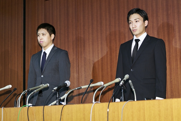 Gambling at illegal casinos Taiko and Momota apologize at press conference  L R  Kenichi Tago, Kento Momota, APRIL 8, 2016   Badminton :  L to R  Kenichi Tago and Kento Momota, Japan s top badminton stars attend a news An NTT East badminton team representative, Masayuki Okumoto, said that Keinichi Tago had lost approximately He also said that world number 2, Kento Momota had lost 500,000 yen. Gambling is illegal in Japan and can carry a prison sentence and both the badminton stars admitted visiting a yakuza operated casino. The two have yet to be sanctioned but it is expected they won t make the trip to Brazil.  Photo by Rodrigo Reyes Marin AFLO 