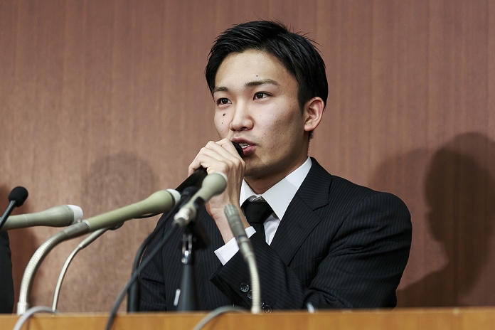 Gambling at illegal casinos Taiko and Momota apologize at press conference Kento Momota, APRIL 8, 2016   Badminton : Japanese badminton player Kento Momota speaks during a news conference on April 8, 2016 in Tokyo, Japan. NTT East badminton team representative, Masayuki Okumoto, said that Keinichi Tago had lost approximately 10 million yen through gambling and had visited an illegal casino 60 times. He also said that world number 2, Kento Momota had lost 500,000 yen. Gambling is illegal in Japan and can carry a prison Gambling is illegal in Japan and can carry a prison sentence and both the badminton stars admitted visiting a yakuza operated casino. The two have yet to be sanctioned but it is expected they won t make the trip to Brazil. AFLO 