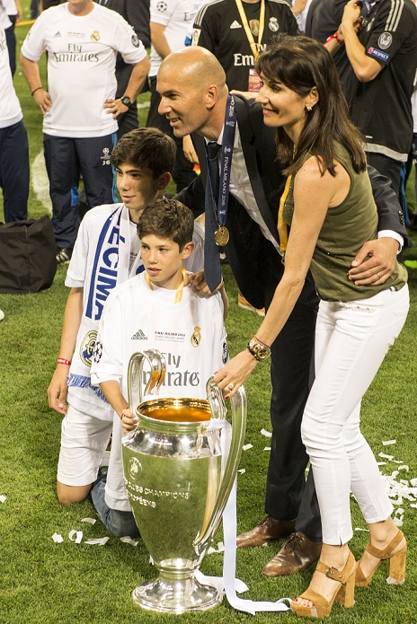 UEFA Champions League Final Real wins 11th title in two years Zinedine Zidane  Real , MAY 28, 2016   Football   Soccer : Zinedine Zidane of Real Madrid celebrates with the trophy and his family after winning the penalty shoot out during the UEFA Champions League final match between Real Madrid 1 5 3 1 Atletico de Madrid at Stadio Giuseppe Meazza San Siro in Milan, Italy.  Photo by Enrico Calderoni AFLO SPORT 