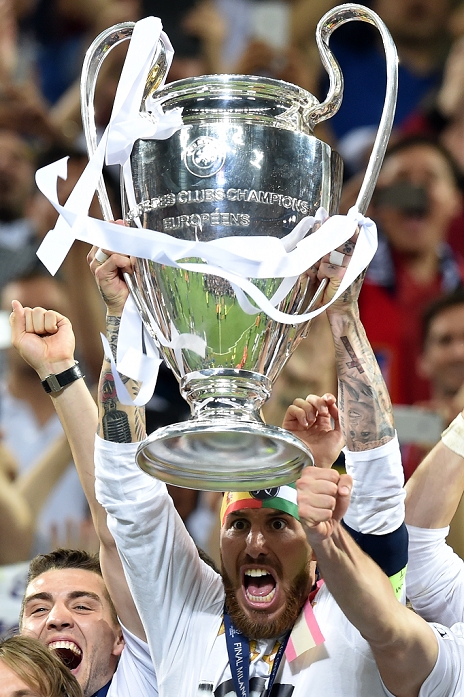 UEFA Champions League Final Real wins 11th title in two years Sergio Ramos  Real , MAY 28, 2016   Football   Soccer : Sergio Ramos of Real Madrid holds up the trophy after winning the penalty shoot out during the UEFA Champions League final match between Real Madrid 1 5 3 1 Atletico de Madrid at Stadio Giuseppe Meazza San Siro in Milan, Italy.  Photo by aicfoto AFLO 
