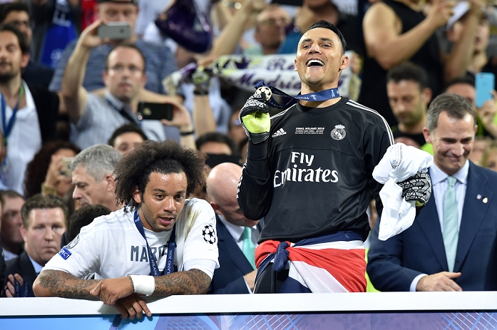 UEFA Champions League Final Real wins 11th title in two years  L R  Marcelo, Keylor Navas  Real , MAY 28, 2016   Football   Soccer : Marcelo and Keylor Navas of Real Madrid celebrate after winning the penalty shoot out during the UEFA Champions League final match between Real Madrid 1 5 3 1 Atletico de Madrid at Stadio Giuseppe Meazza San Siro in Milan, Italy.  Photo by aicfoto AFLO 