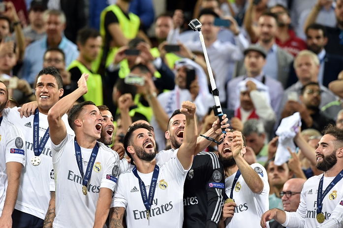UEFA Champions League Final Real wins 11th title in two years Real Madrid team group, MAY 28, 2016   Football   Soccer : Players of Real Madrid take a selfie after winning the penalty shoot out during the UEFA Champions League final match between Real Madrid 1 5 3 1 Atletico de Madrid at Stadio Giuseppe Meazza San Siro in Milan, Italy.  Photo by aicfoto AFLO 