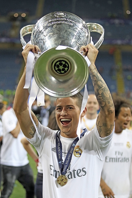 UEFA Champions League Real wins 11th championship in two years James Rodriguez  Real , MAY 28, 2016   Football   Soccer : James Rodriguez of Rael Madrid celebrates with the trophy after winning the UEFA Champions League final match between Real Madrid 1 5 3 1 Atletico de Madrid at Stadio Giuseppe Meazza in Milan, Italy.  Photo by AFLO 