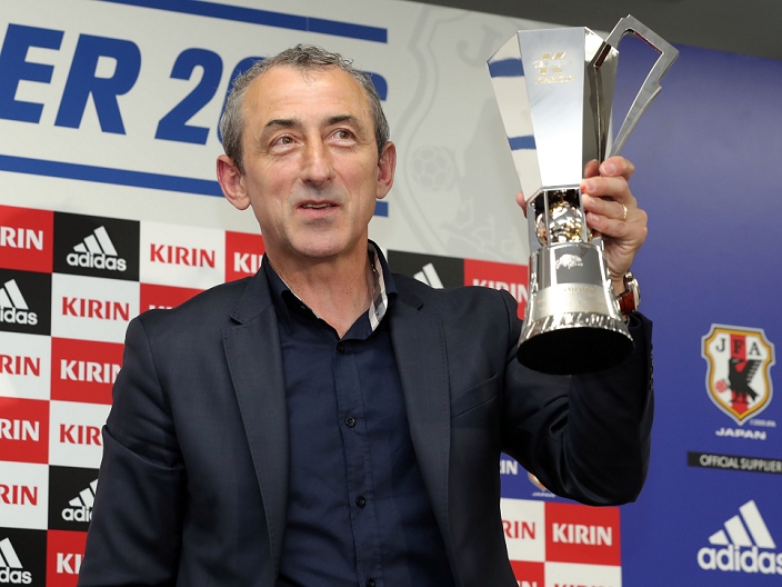 Kirin Cup Soccer 2016 Final Mehmed Bazdarevic  BIH , JUNE 7, 2016   Football   Soccer : Bosnia and Herzegovina s head coach Mehmed Bazdarevic poses with the trophy during the press conference after the Kirin Cup Soccer 2016 Final match between Japan 1 2 Bosnia and Herzegovina at Suita City Football Stadium in Osaka, Japan.  Photo by AFLO 