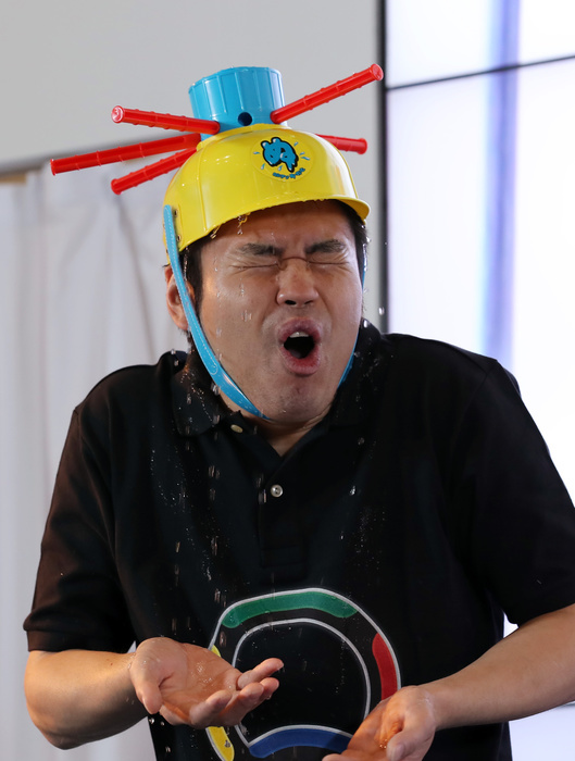  Caution for use Tokyo Toy Show 2016  Cutting edge toys all in one place June 9, 2016, Tokyo, Japan   Japanese comedian Hiroshi Shinagawa displays a party game  Russian Nulet  at the annual Tokyo Toy Show in Tokyo on Thursday, June 9, 2016. Some 160,000 people are expecting to visit the four day toy trade show.    Photo by Yoshio Tsunoda AFLO  LWX  ytd 