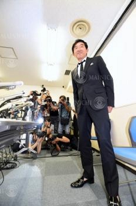  Junichi Ishida s press conference If I m a united opposition candidate, I ll run.  Junichi Ishida leaves the venue after a press conference about the Tokyo gubernatorial election in Chiyoda Ward, Tokyo, July 8, 2016, 3:29 p.m. Photo by Noriomi Takeuchi.