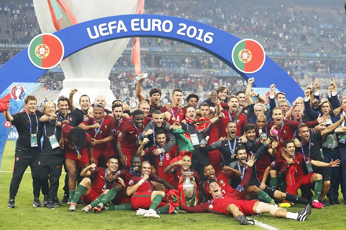 Euro 2016. Portugal wins first place Portugal team group  POR , JULY 10, 2016   Football   Soccer : Portugal team group celebrate after winning UEFA EURO 2016 final match between Portugal 1 0 France at the Stade de France in Saint Denis, France.  Photo by Mutsu Kawamori AFLO   3604 