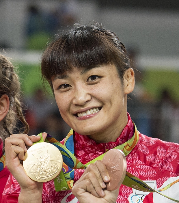 2016 Rio Olympics Wrestling Women s 58kg Wrestling Awards Ceremony Icho Wins 4th Consecutive Title Kaori Icho  JPN , AUGUST 17, 2016   Wrestling : Kaori Icho of Japan celebrates during the Women s Freestyle 58kg Medal Ceremony at Carioca Arena 2 during the Rio 2016 Olympic Games in Rio de Janeiro, Brazil.