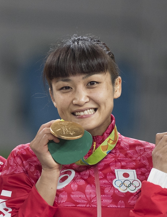 2016 Rio Olympics Wrestling Women s 58kg Wrestling Awards Ceremony Icho Wins 4th Consecutive Title Kaori Icho  JPN , AUGUST 17, 2016   Wrestling : Kaori Icho of Japan celebrates during the Women s Freestyle 58kg Medal Ceremony at Carioca Arena 2 during the Rio 2016 Olympic Games in Rio de Janeiro, Brazil.  Photo by Enrico Calderoni AFLO SPORT 