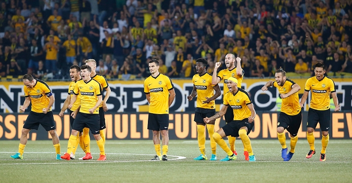 UEFA Champions League Third qualifying round, 2nd round, penalty shootout Young Boys team group, AUGUST 3, 2016   Football   Soccer : Steve von Bergen, Milan Gajic, Linus Obexer, Alain Rochat, Sekou Sanogo, Jan Lecjaks, Guillaume Hoarau, Miralem Sulejmani and Yuya Kubo of Young Boys react in the penalty shoot out during the UEFA Champions League Third Qualifying Round 2nd leg match between BSC Young Boys 2 4 2 0 FC Shakhtar Donetsk at Stade de Suisse in Bern, Switzerland. Young Boys won 4 2 on penalties after tying 2 2 on aggregate.  Photo by AFLO 
