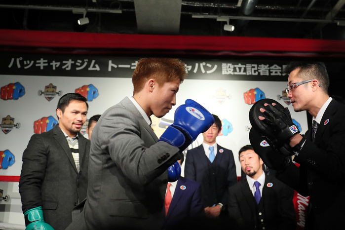 Manny Pacquiao Visits Japan Fitness gym established in Tokyo  L to R  Manny Pacquiao, Naoya Inoue, NOVEMBER 25, 2016   Boxing : WBO welterweight world champion Manny Pacquiao of the Philippines attends a press conference in Tokyo, Japan The boxing star launched his first franchise. The boxing star launched his first franchised health and fitness center the Pacquiao and fitness center the Pacquiao Gym where visitors will be able to learn using his training methods.  Photo by YUTAKA AFLO SPORT 