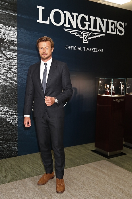 Australian actor and director Simon Baker attends The 36th running of The Japan Cup (G1) at the Tokyo Horse Racetrack on November 27, 2016, Tokyo, Japan. Baker came to Japan to attend The 36th running of The Japan Cup (G1) in association with the Swiss Watchmaking company Longines. Well-known for the lead role in TV series The Mentalist, Baker has been acting as Longines Ambassador of Elegance since 2012. (Photo by Rodrigo Reyes Marin/AFLO)