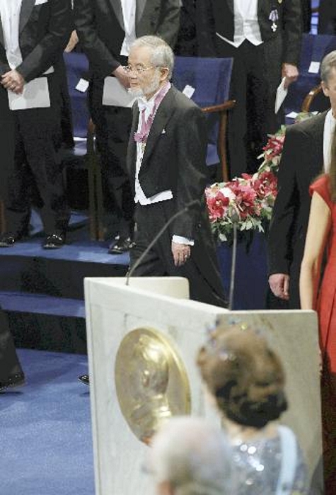 Nobel Prize 2016. Award ceremony in Stockholm  Yoshinori Osumi, professor emeritus at Tokyo Institute of Technology, enters the venue of the Nobel Prize award ceremony  4:34 p.m., Stockholm, October 10, 2011 .