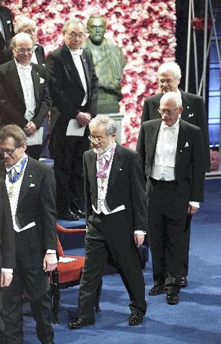 Nobel Prize 2016. Award ceremony in Stockholm  Yoshinori Osumi, professor emeritus at Tokyo Institute of Technology, enters the Nobel Prize ceremony venue at the Concert Hall in Stockholm at 4:35 p.m. on October 10  representative photo .