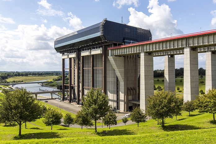 The boat lift of Strepy-Thieu, Canal du Centre, UNESCO, Str茅py-Thieu, Hainaut, Belgium, Europe