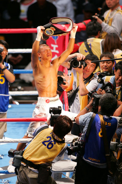 Koki Kameda (JPN)
AUGUST 2, 2006 - Boxing : WBA Light fly weight Championship
WBA Light fly weight Championship
at Yokohama Arena, Kanagawa, Japan.
(Photo by AFLO) (1046)