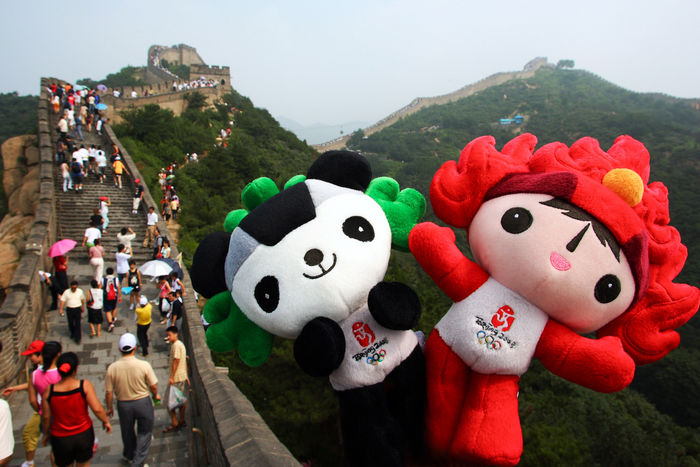 Official Mascots of the Beijing 2008 Olympic Games (L to R) Jingjing, Huanhuan, background of Great Wall
AUGUST 6, 2006 - Olympic : at Beijing, China.
at Beijing, China.
 (Photo by AFLO SPORT) [1045].