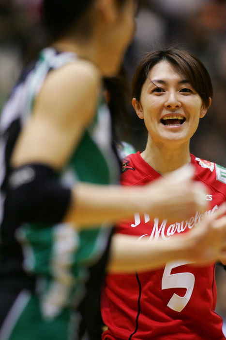 Kaoru Sugayama (Marvelous),.
FEBRUARY 17, 2007 - Volleyball :.
2006-2007 Women's V.Premier League
match between JT Marvelous 3-2 Denso Airybees
at Himeji Central Gymnasium, Hyogo, Japan.
 (Photo by AFLO SPORT) [1045].