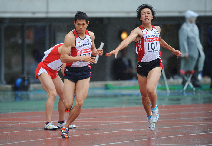 (L to R) Yuzo Kanemaru (JPN), Mitsuhiro Abiko (JPN)
MAY 10, 2008 - Athletics : IAAF Japan Grand Prix in Osaka 2008
IAAF Japan Grand Prix in Osaka 2008, Men's 4×4
Men's 4x400m
at Nagai Stadium, Osaka, Japan.
 (Photo by AFLO SPORT) [1045].