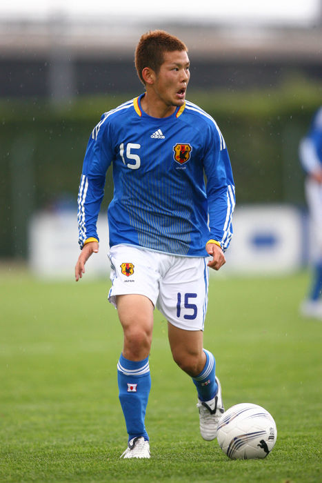 Kota Ueda (JPN), MAY 24, 2008 - Football : 36th Festival International 'Espoirs' of Toulon, Group A match between U-23 Japan 0-2 U-23 Chile at Stade Murat, Sollies-Pont, France. (Photo by AFLO SPORT) [1045].
