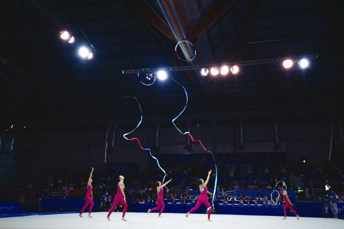 2000 Sydney Olympics Japan team group  JPN ,  SEPTEMBER 28, 2006   Rhythmic Gymnastics : Japan team waves to the crowd during the Rhythmic Gymnastics Team competition heat at the 2000 Sydney Olympic Games at Pavilion 3 in the Olympic Park in Sydney, Australia.  Photo by Takeshi Hoshi AFLO SPORT   1020 