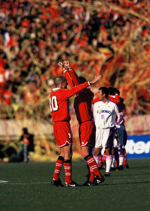 The 79th Emperor s Cup Final Wagner Lopes, Dragan Stojkovic  Grampus  JANUARY 1, 2000   Football : Wagner Lopes  L  and Dragan Stojkovic  R  of Nagoya Grampus celebrate their Victory after winning the 79th Emperor s Cup Final match between Nagoya Grampus Eight 2 0 Sanfrecce Hiroshima at National Stadium in Tokyo, Japan.  Photo by Ryuichi Kawakubo AFLO SPORT   1013 .
