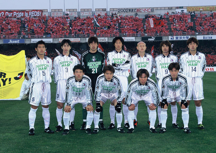 Cerezo Osaka team group line-up, 
MARCH 17, 2001 - Football : 
Cerezo Osaka team group shot (Top row - L to R) Shigeki Kurata, Daisuke Saito, Kazumasa Kawano, Kazunari Okayama, Kazuaki Tasaka, Kenji Oshiba, Satoru Suzuki, (Bottom row - L to R) Takao Yamauchi, Doh Keun Kim, Yasuo Manaka, Jong Hwan Yoon, before the 2001 J.League Division 1 1st stage match between Urawa Red Diamonds 2-2 Cerezo Osaka at Komaba Stadium in Saitama, Japan. 
(Photo by Ryuichi Kawakubo/AFLO SPORT) [1013]