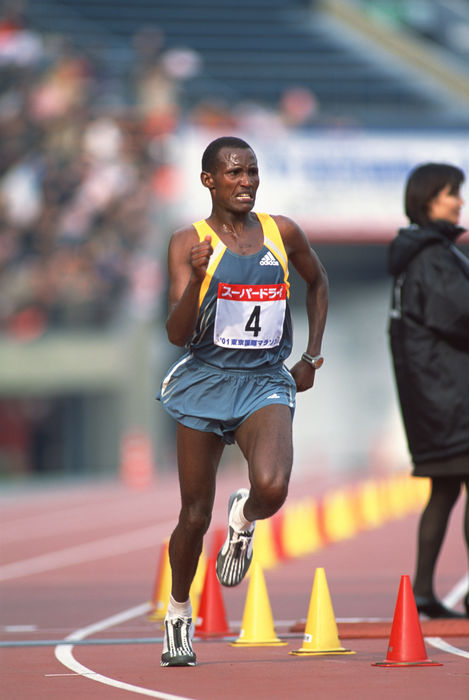Zebedayo Bayo (TAN), 
FEBRUARY 18, 2001 - Marathon : 
Zebedayo Bayo of Tanzania runs toward the finish line during the 2001 Tokyo International Marathon at National Stadium in Tokyo, Japan. 
(Photo by Ryuichi Kawakubo/AFLO SPORT) [1013]