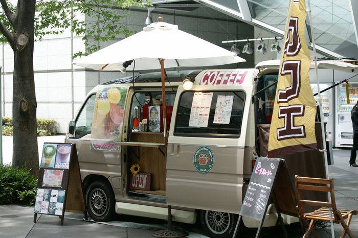 Portable Sale Car, Cafe, Coffe Store, and Mobile Café
June 20, 2007 - News : during the Lunch Time in Yurakucho, Tokyo, Japan
During the Lunch Time in Yurakucho, Tokyo, Japan.
(Photo by AFLO) [0911].