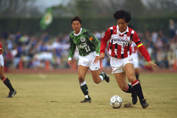 Koichi Hashiratani (Reds),.
1990s - Football : Koichi Hashiratani of Urawa Reds in action during the match between Urawa Red Diamonds and Verdy Kawasaki in Japan.
(Photo by AFLO SPORT) [0007].