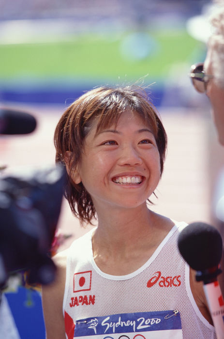 2000 Sydney Olympics Women s Marathon Gold Medal for Takahashi Naoko Takahashi  JPN , Naoko Takahashi SEPTEMBER 24, 2000   Marathon : Naoko Takahashi of Japan is interviewed after winning the gold medal in the Women s Marathon at the 2000 Sydney Olympic Games at Olympic Stadium in Sydney, Australia.  Photo by AFLO SPORT   0007 .