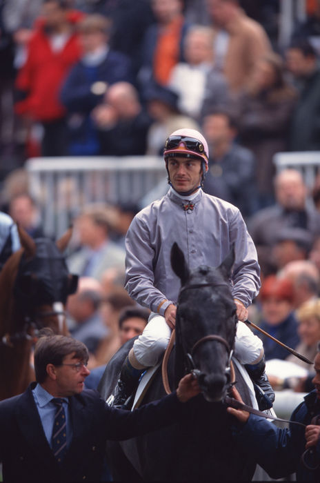 Olivier Peslier, 
October 4, 1998 - Horse Racing : 
Olivier Peslier and Sagamix in the paddock during the Prix de L''Arc De Triomphe run at Longchamp in Paris.
(Photo by Masakazu Watanabe/AFLO SPORT) [0005]