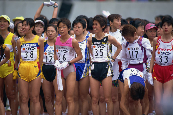 Tami Yada, Harumi Hiroyama, Yuko Arimori (JPN)
JANUARY 30, 2000 - Marathon : (L to R)
(L to R) Tami Yada #38, Harumi Hiroyama #36 and Yuko Arimori #35 of Japan prepare for start before the Osaka International Women's Marathon at Nagai Stadium (Photo by Jun Tsukida/Africa)
 (Photo by Jun Tsukida/AFLO SPORT) [0003].
