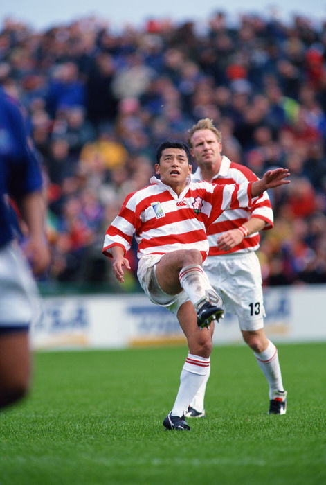1999 Rugby World Cup First round league Pool D Keiji Hirose  JPN  OCTOBER 3, 1999   Rugby : Keiji Hirose of Japan kicks the ball during the IRB World Cup 1999 Pool D match between Japan 9 43 Samoa at Racecourse Ground in Wrexham, Wales.   Photo by Jun Tsukida AFLO SPORT   0003 .