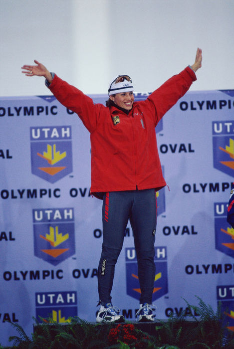Catriona Le May Doan (CAN),
MARCH 9, 2001 - Speed Skating : Catriona Le May Doan of Canada celebrates on the podium after winning the gold medal in the Women's 500m at the 2001 ISU World Speed Skating Single Distance Championships at Utah Olympic Oval in Salt Lake City, Utah, USA.
 (Photo by Jun Tsukida/AFLO SPORT) [0003]
