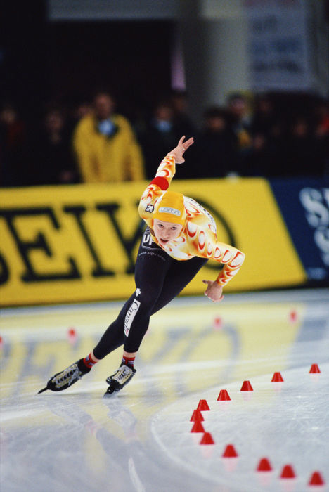 Cindy Klassen (CAN),
MARCH 2001 - Speed Skating : Cindy Klassen of Canada in action during the 2001 ISU World Single Distances Speed Skating Championships in Salt Lake City, Utah, USA.
 (Photo by Jun Tsukida/AFLO SPORT) [0003]