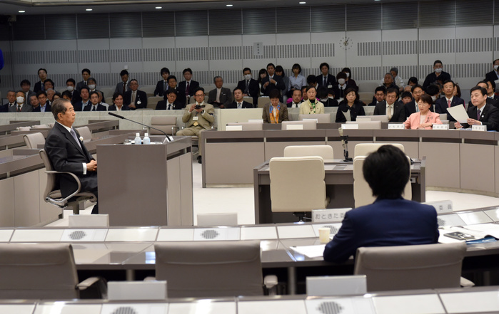 Former Governor Ishihara testifies before the Hyakujo Committee on the Toyosu relocation issue. March 20, 2017, Tokyo, Japan   Former Governor of Tokyo Shintaro Ishihara is summoned as a sworn witness to testify before a special board of inquiry of the Tokyo Metropolitan Assembly on Monday, March 20, 2017. Ishihara was governor when the City Hall decided to buy a reclaimed land to relocate the aging central fish market. The relocation plan has been suspended due to detection of high level toxic chemical  in groundwater of the new fish market site.  Photo by Natsuki Sakai AFLO  AYF  mis 