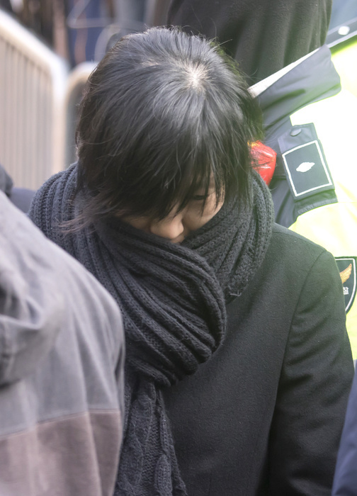 A hairstylist of former South Korean President Park Geun Hye leaves Park s home before Park departs to the Seoul Central District Court in Seoul South Korea Politics, Mar 30, 2017 : A hairstylist of former South Korean President Park Geun Hye leaves Park s home before Park departs to the Seoul Central District Court in Seoul, South Korea. The court held a hearing on Thursday to decide whether to issue an arrest warrant for her over corruption allegations that fired her. South Korea s prosecutors filed the request on Monday to detain Park Geun Hye on charges of abuse of authority, coercion, bribery and leaking government secrets, citing the graveness of the alleged crimes and the possibility of the destruction of evidence, local media reported.  Photo by Lee Jae Won AFLO   SOUTH KOREA 