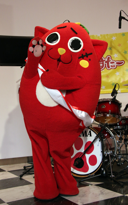 NyanGyotaa  gaining in popularity, shows superb drumming performance. April 22, 2017, Tokyo, Japan   A Japanese mascot character or Yuru chara  Nyango Star  featuring apple and cat from Kuroishi city in Aomori prefecture poses  after he displayed his brilliant drum technique as he performs X Japan s  Crimson  for his live performance at a promotional event of his character goods in Tokyo on Saturday, April 22, 2017. Nyango Star is now popular character as his drum performance in YouTube were widely viewed in Japan.    Photo by Yoshio Tsunoda AFLO  LwX  ytd 