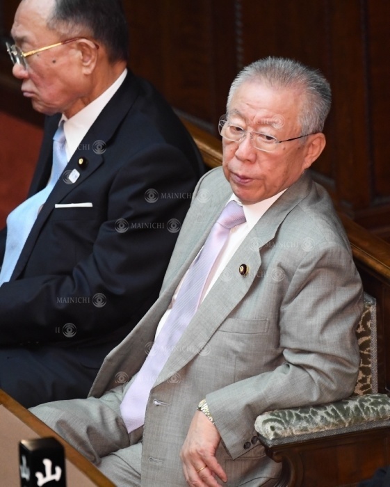 Former LDP Minister of State for Disaster Prevention Shohatsu Konoike listens to a question at a plenary session of the House of Councillors Former LDP Minister in charge of disaster prevention, Shohatsu Konoike, listens to questions at a plenary session of the upper house of the Diet, March 29, 2017, 10:29 a.m. Photo by Masahiro Kawada.