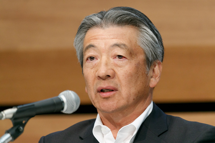 Japanese oil refiners Idemitsu and Showa Shell to share resources Showa Shell Sekiyu KK President Tsuyoshi Kameoka speaks during a news conference on May 9, 2017, Tokyo, Japan. The two oil distributors announced a business alliance to consolidate their refining and supply operations. Despite opposition from Idemitsu s founding family, the companies signed the agreement today and it will take immediate effect under the banner   Brighter Energy Alliance.    Photo by Rodrigo Reyes Marin AFLO 