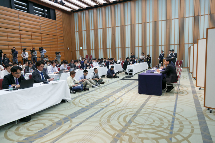 Japanese oil refiners Idemitsu and Showa Shell to share resources  L to R  Hiroshi Watanabe Executive Officer of Showa Shell Sekiyu KK and Susumu Nibuya Director of Idemitsu Kosan Co, answer questions from the media during a news conference on May 9, 2017, Tokyo, Japan. The two oil distributors announced a business alliance to consolidate their refining and supply operations. Despite opposition from Idemitsu s founding family, the companies signed the agreement today and it will take immediate effect under the banner   Brighter Energy Alliance.    Photo by Rodrigo Reyes Marin AFLO 